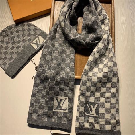 lv scarf set